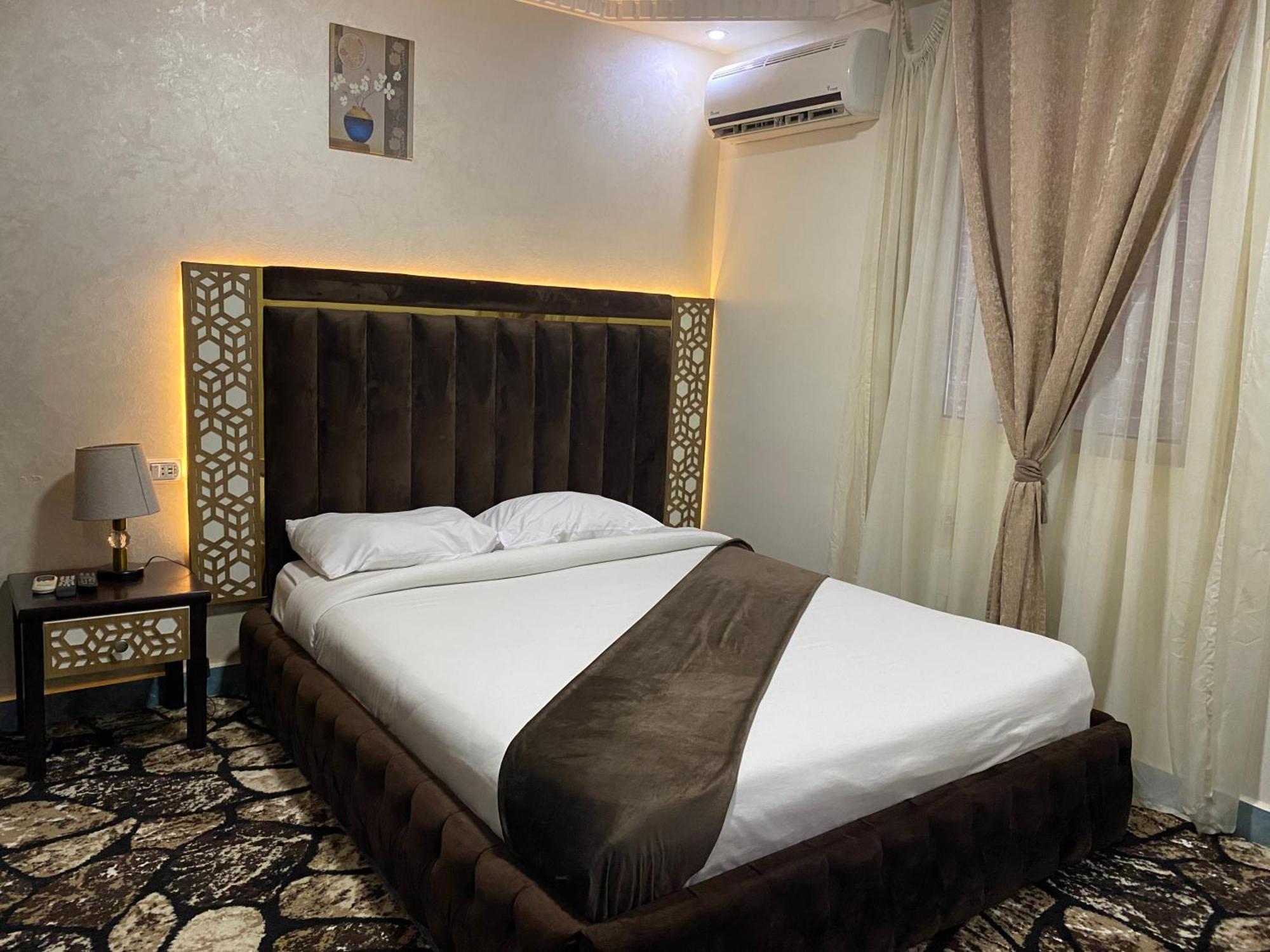 Golden Pyramids Inn Kafret el-Gabal Екстериор снимка