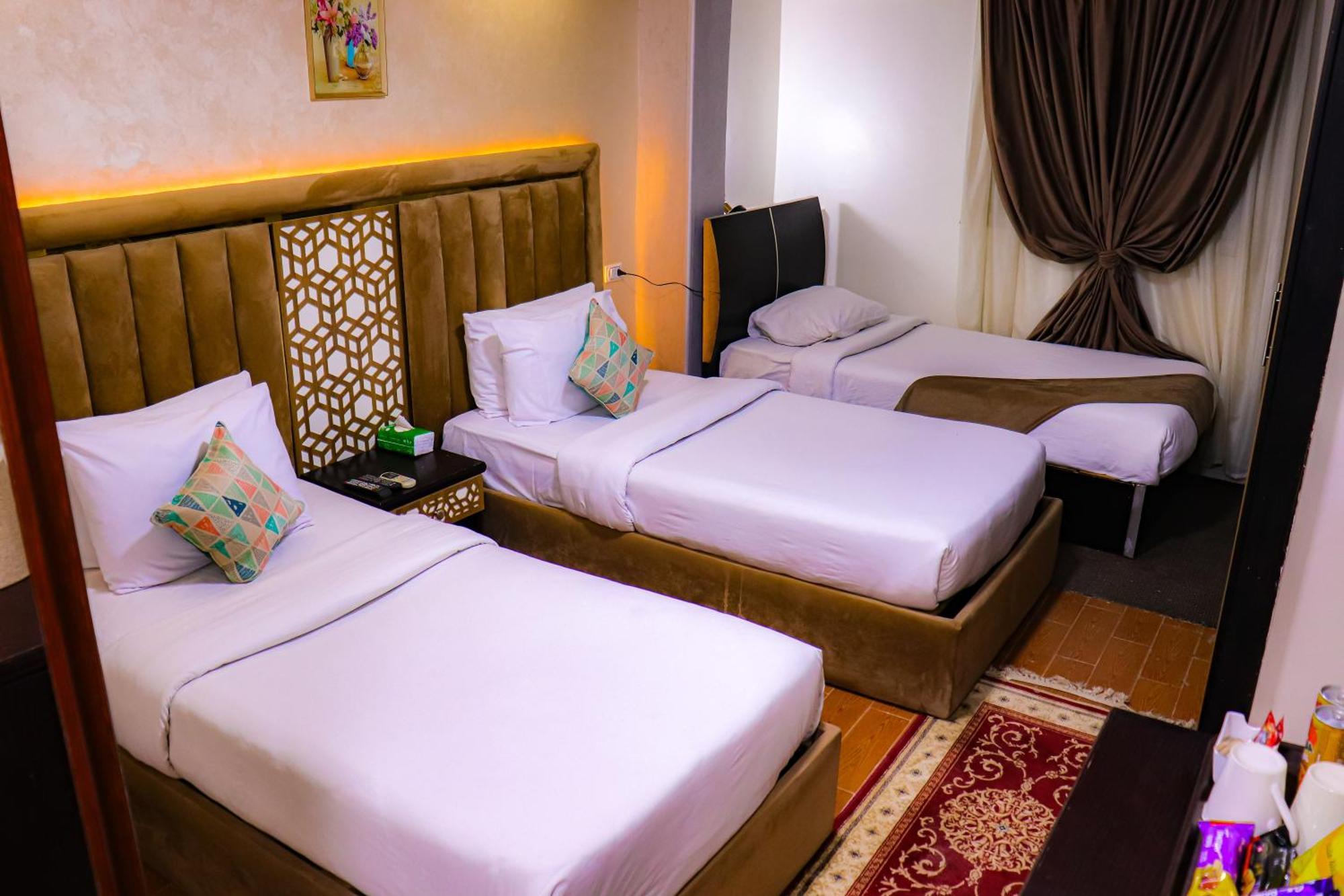 Golden Pyramids Inn Kafret el-Gabal Екстериор снимка