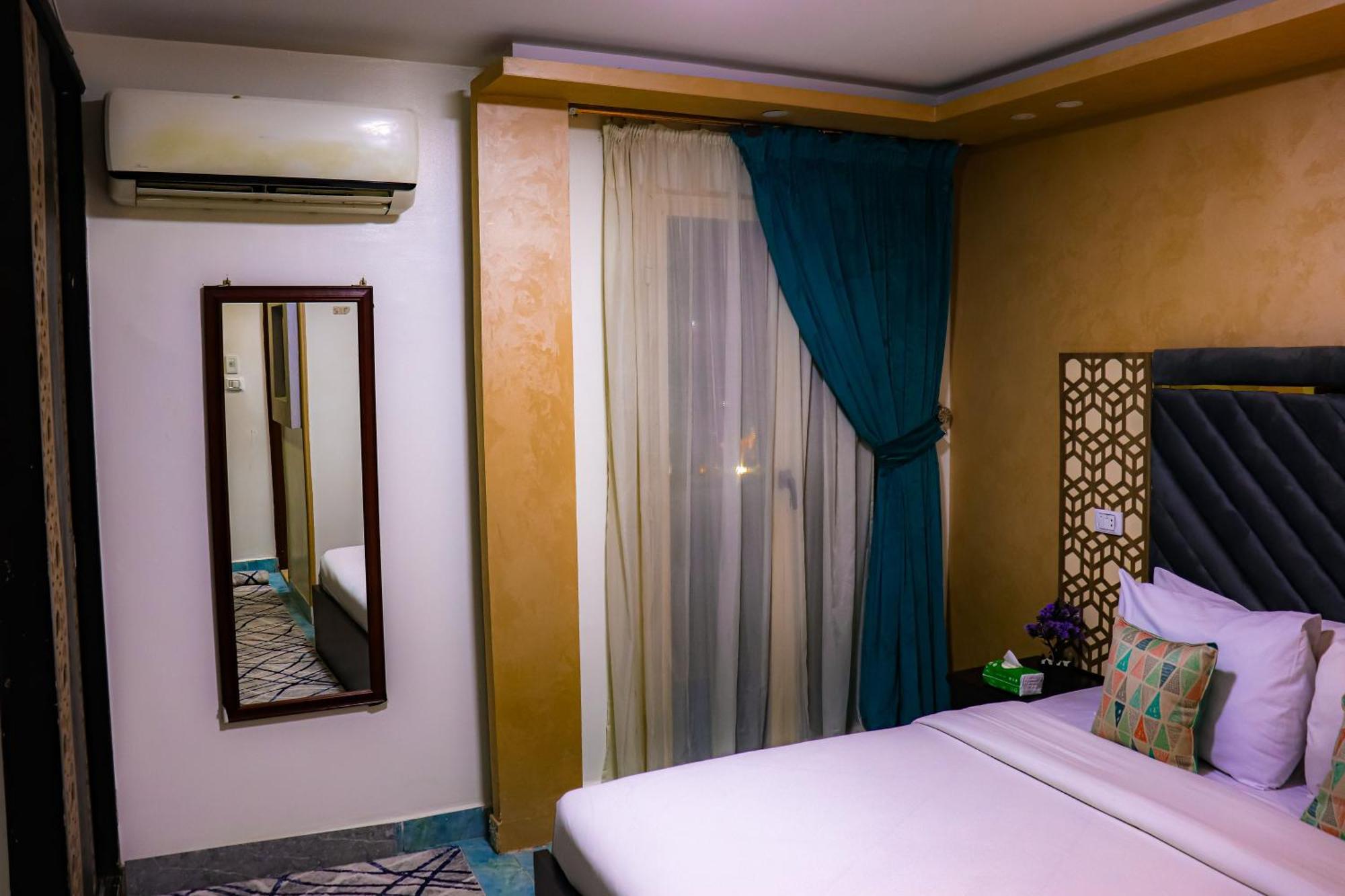 Golden Pyramids Inn Kafret el-Gabal Екстериор снимка