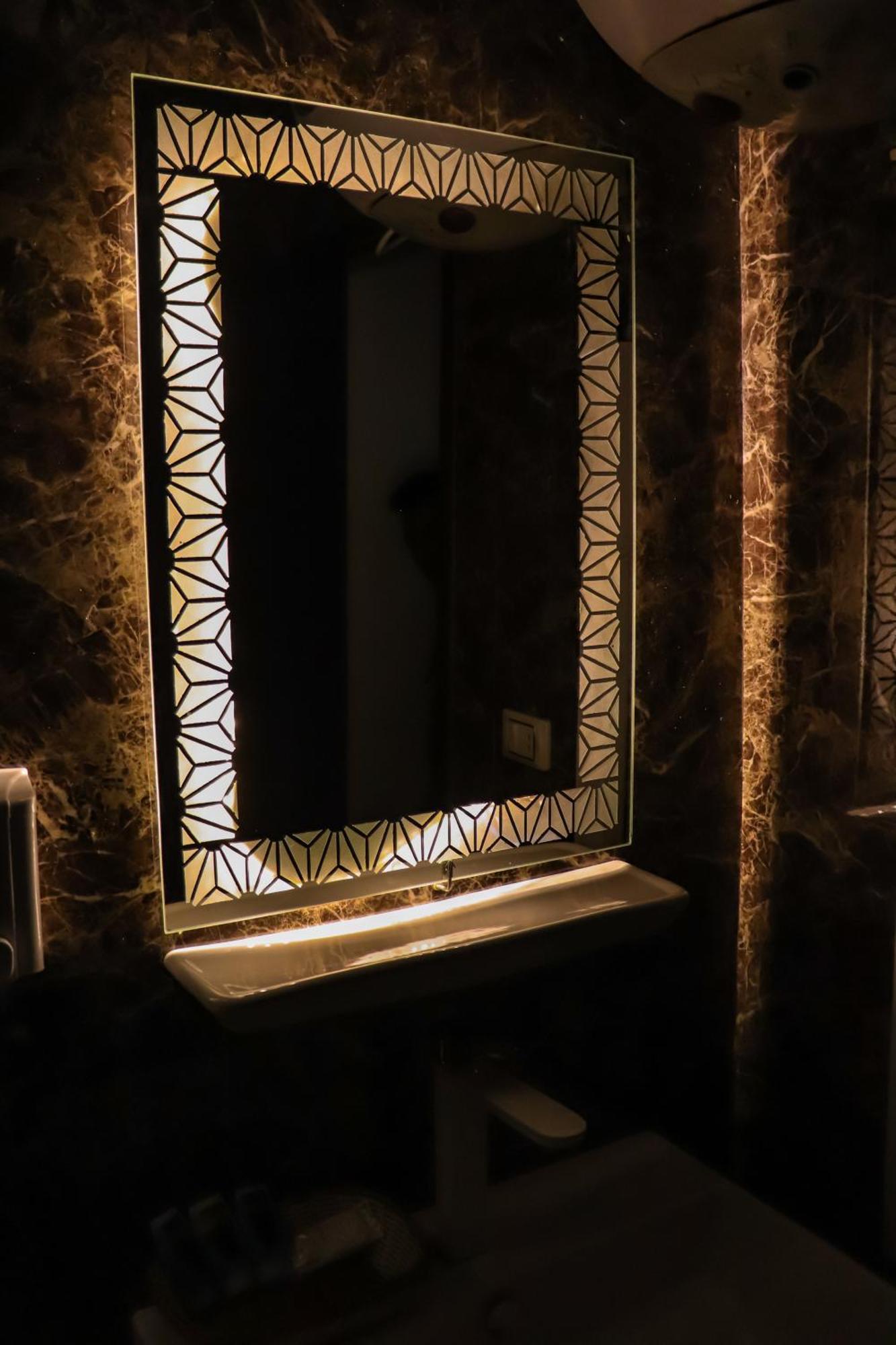 Golden Pyramids Inn Kafret el-Gabal Екстериор снимка