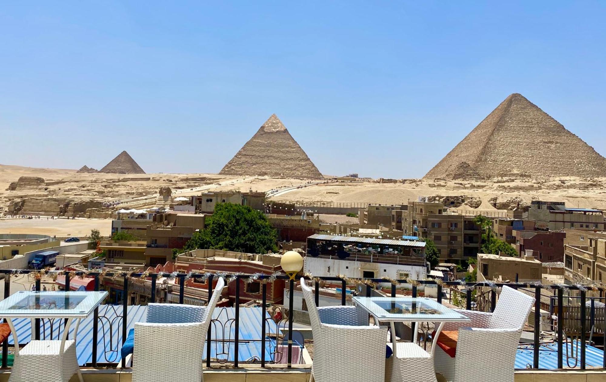 Golden Pyramids Inn Kafret el-Gabal Екстериор снимка