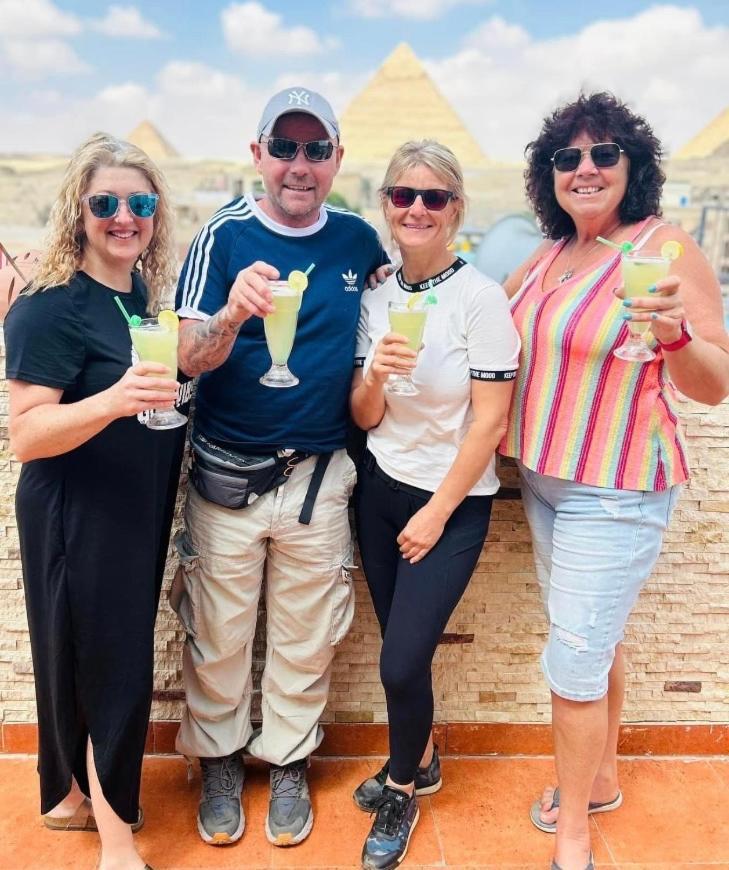 Golden Pyramids Inn Kafret el-Gabal Екстериор снимка